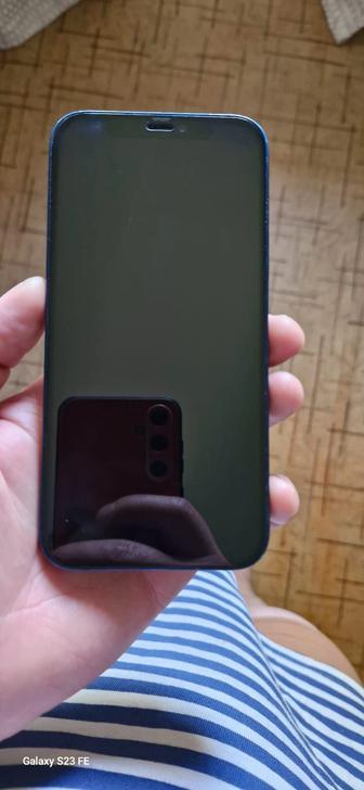 Продам IPhone 12 64 гб, в хорошем состоянии, в ремонте не был не вскрывался