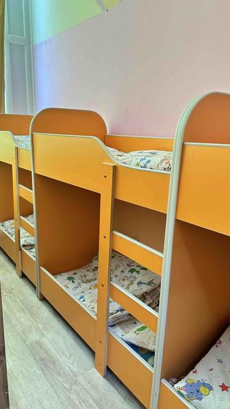 Кровати двух яростных