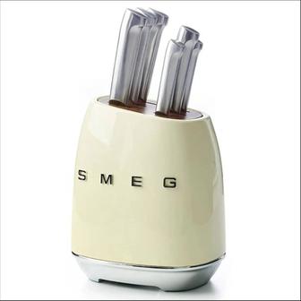 Smeg набор ножей Новый