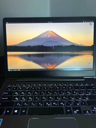 Ультрабук Asus Zenbook UX331FA i5 8265U / 8ГБ / 512SSD / 13.3
