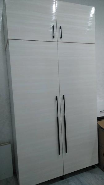 Срочно продам прихожнный шкаф в месте комплекте