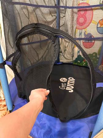 Продам батут детский ,вес до 60 кг все рабочее ,замочек (молния рабочий)