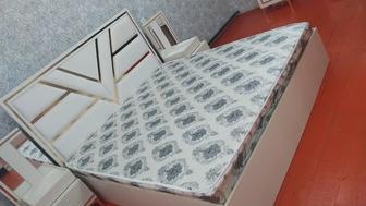 Двухспальный кроват