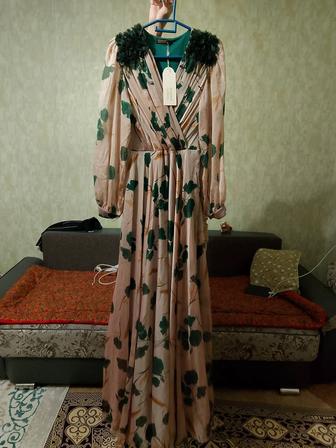 Продам платье женское