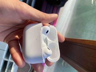 Наушники Apple AirPods Pro белый