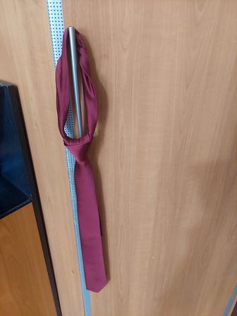 Продаю галстуки солидные