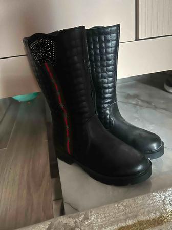 Детские новые сапоги