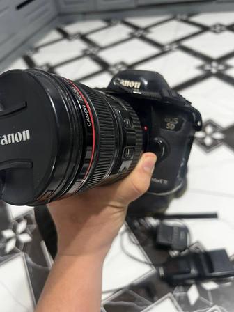 Продается профессиональный фотоаппарат