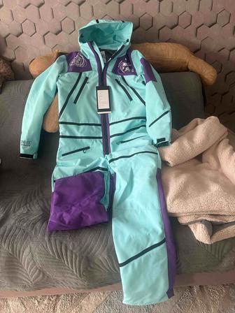 Комбинезон горнолыжный