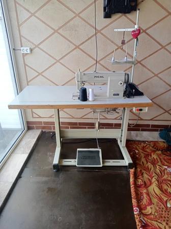 Швейная машина