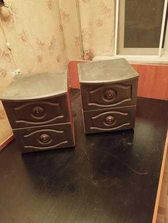 Продам кровать и тумбы