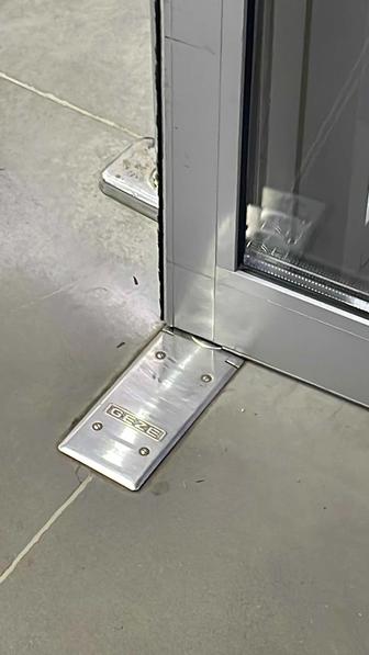 Алюминиевые окна двери перегородки