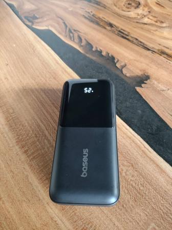 Продам powerbank baseus 20000 22.5 w новый(зарядник)