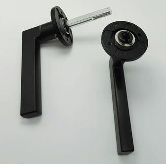 Дверные ручки новые для межкомнатных дверей