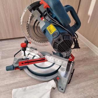 Продам новую торцовочную пилу Bosch GCM 216