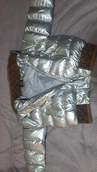 Продам куртку.