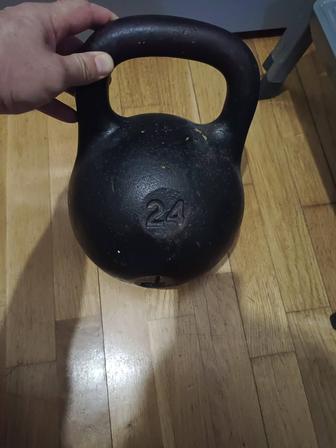 Меняю 24 кг гиря на 16 кг гиря