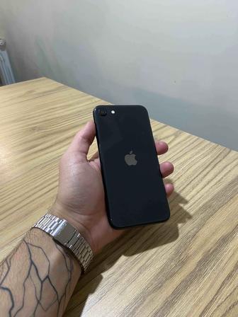 Продам iPhone SE 2020