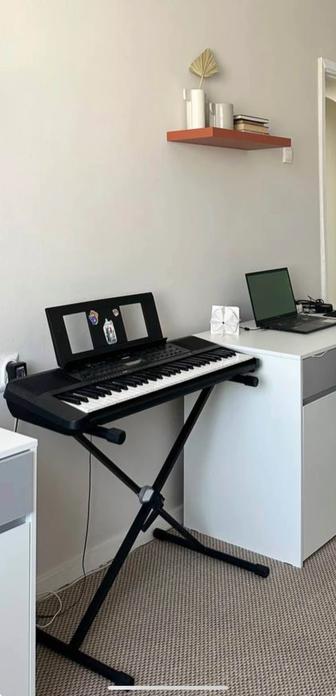 Продам синтезатор Yamaha