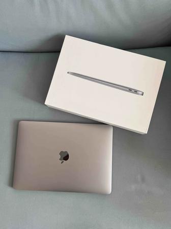 Продам MacBook