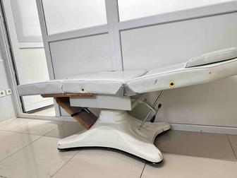 Массажный стол