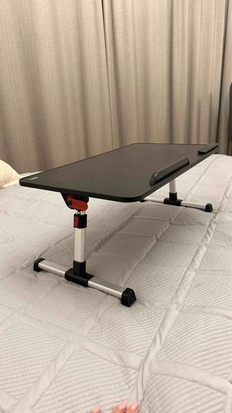 Столик кроватный