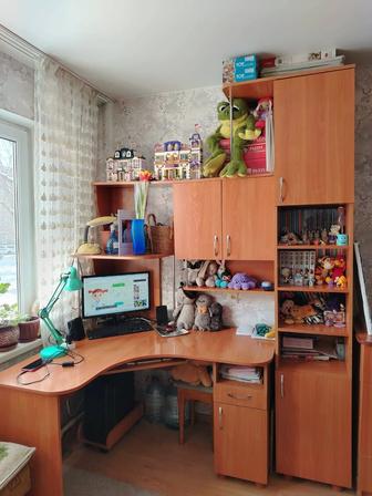 Продам стол