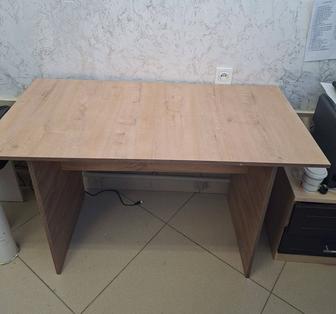 Продам стол