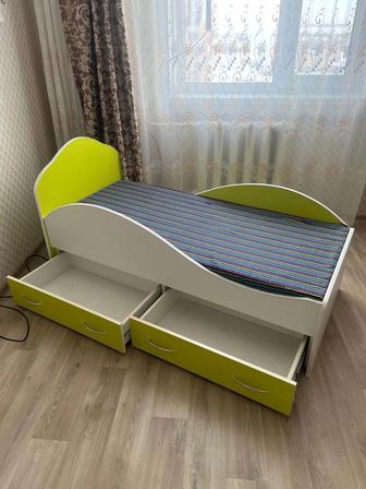 Продам детскую кровать в хорошем состоянии