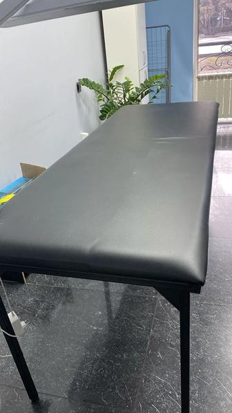 Кушетка для косметолога, массажиста, лешмейкера