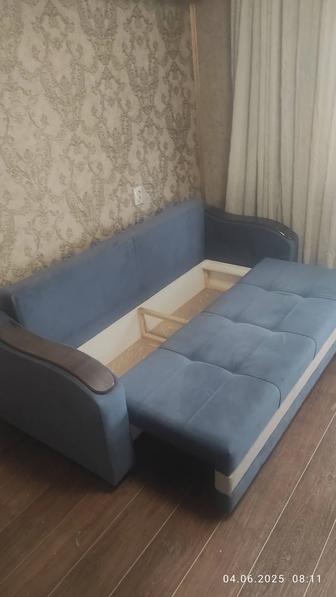Продам диван раздвижной
