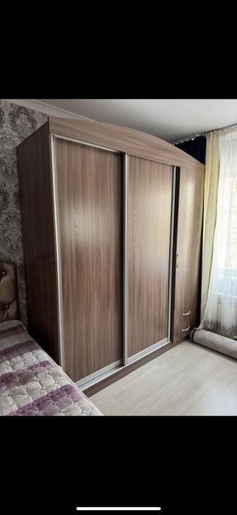Продам шкаф и комод с зеркалом