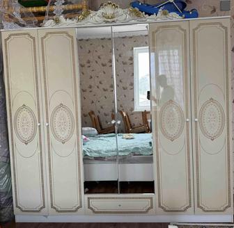 Спальный гарнитур сатылады!