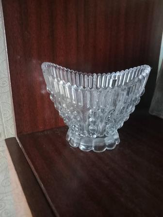 Вазочка стеклянная