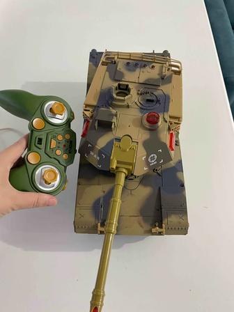 Танк на пульте управления