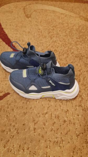 Кроссовки на мальчика новые