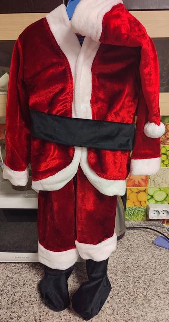 Костюм Санта, Кот, Олень, Халк и Человек Паук