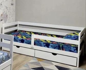 Детская кровать с матрасом