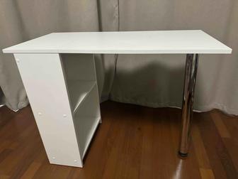Маникюрный стол новый