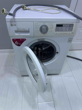 Стиральная машина в рабочем состоянии