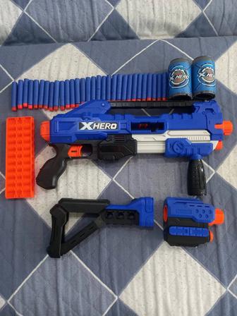 Игрушка бластер.