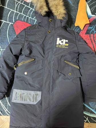 Продам куртку детскую