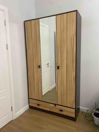 Продам шкаф для прихожей