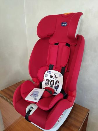 Детское автокресло Chicco YOUniverse Fix Red Passion (9-36 кг)
