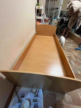 Срочно отдам кровать