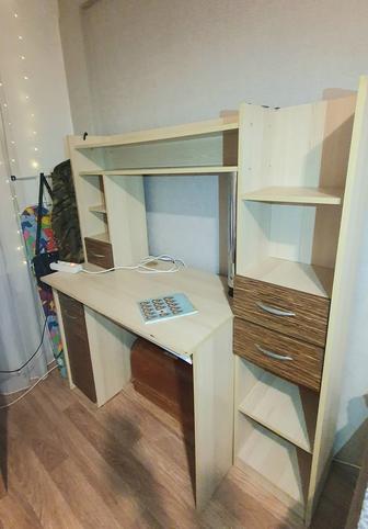 Продам стол компьютерный