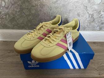 Продам новые Adidas Gazelle 44 размер