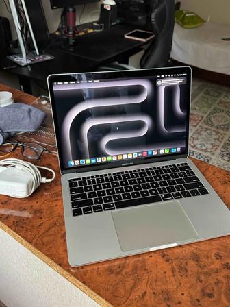 MacBook Pro 2017 13.3