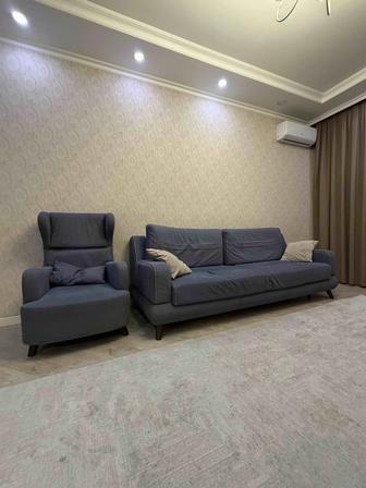 Диван с креслом