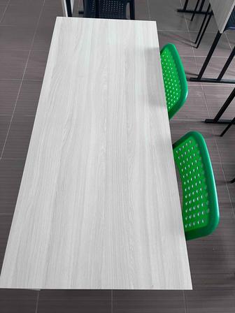 Продаются парты и стулья